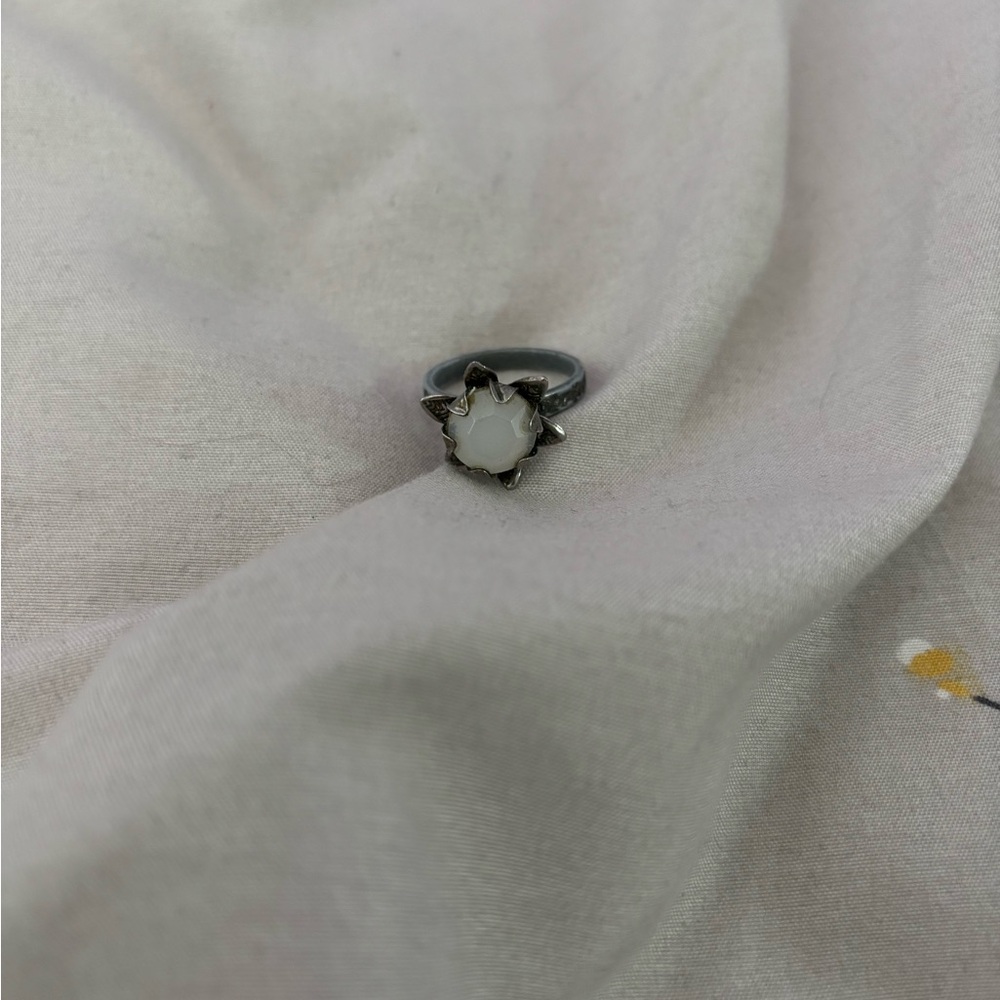 Hot Topic Floral Gothic Ring